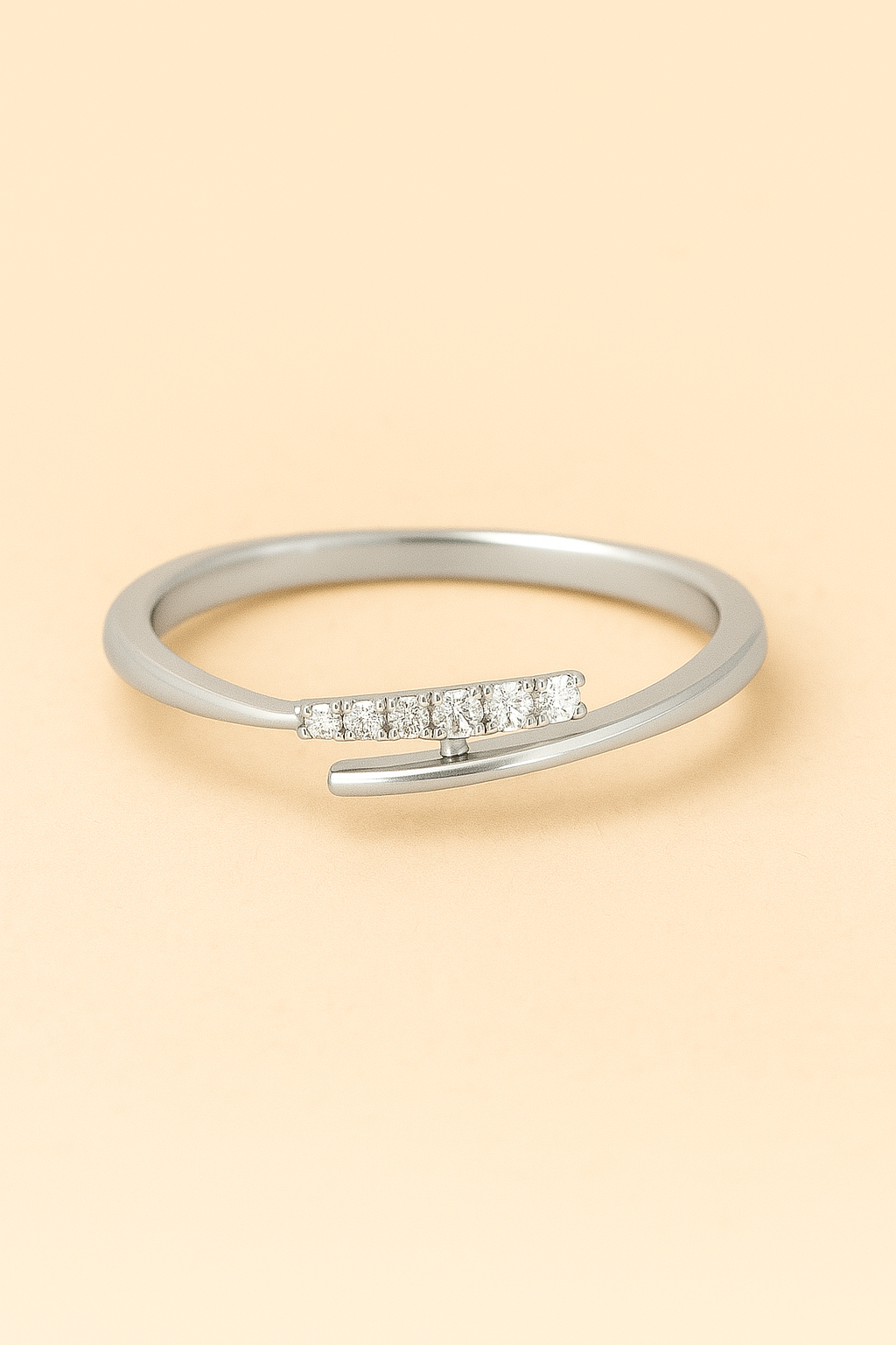 Eterno Linea Lab Grown Diamond Ring