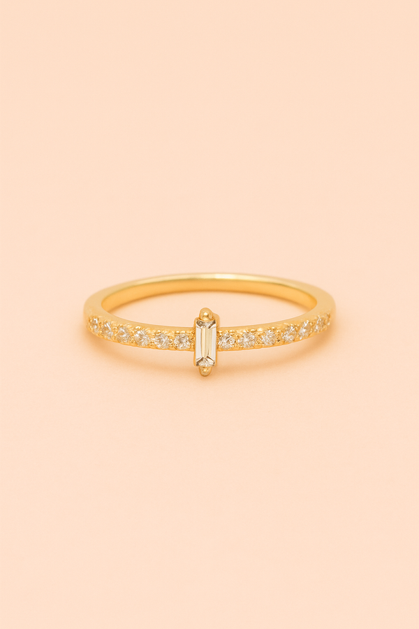 Regal Linea Lab Grown Diamond Ring