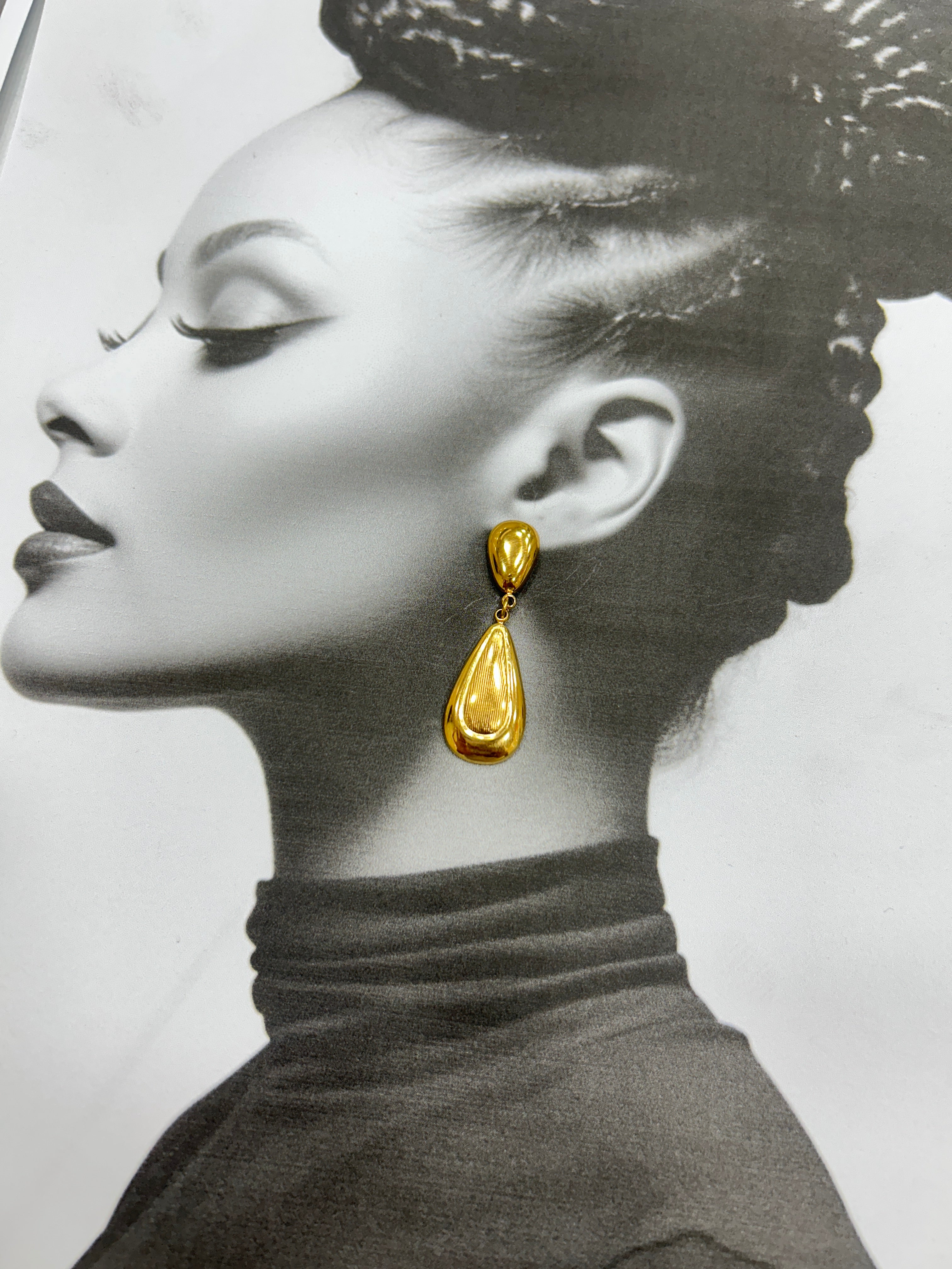 Lumé Drop Earring